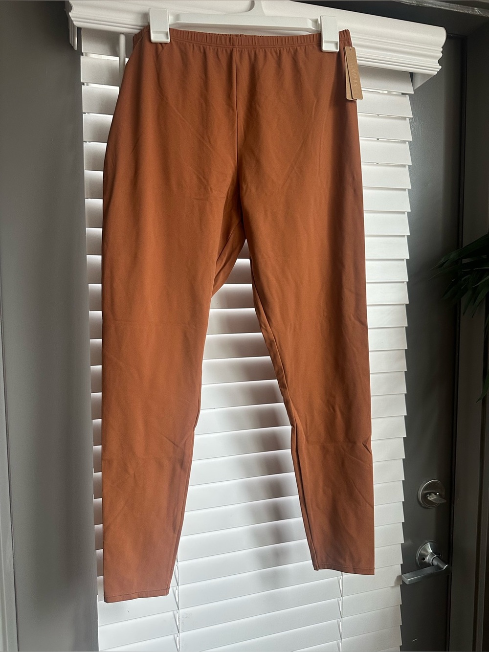 Fits everybody legging color bronze  xl
